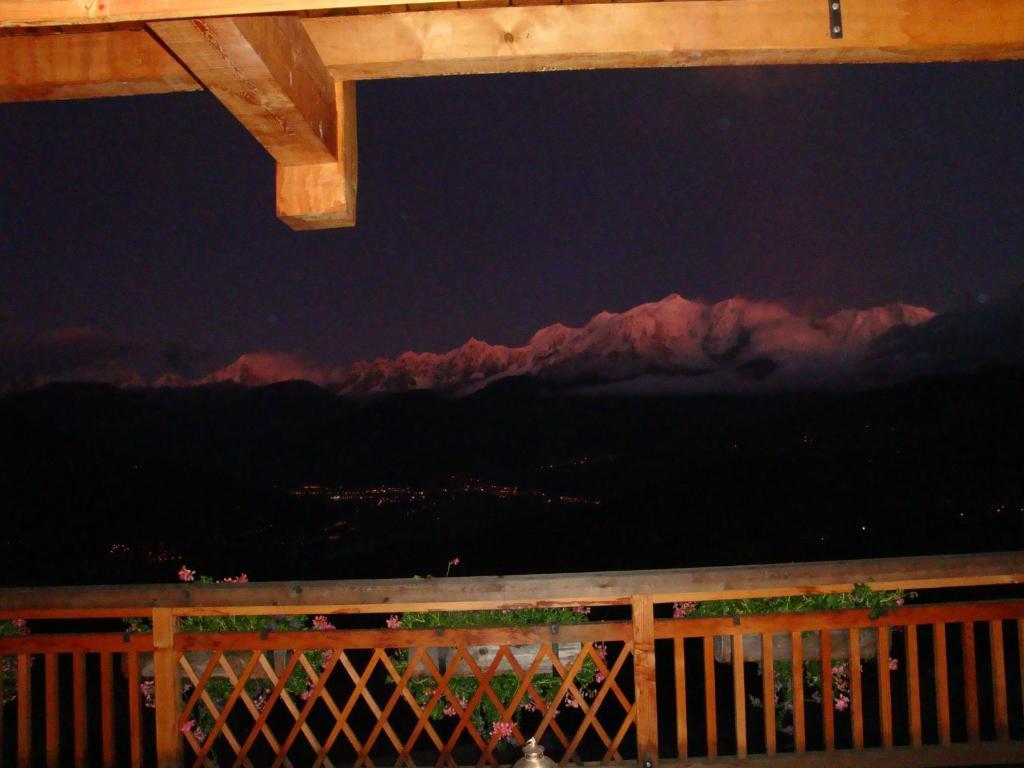 La Joubarbe Au Balcon Du Mont-Blanc Villa Sallanches Exterior foto